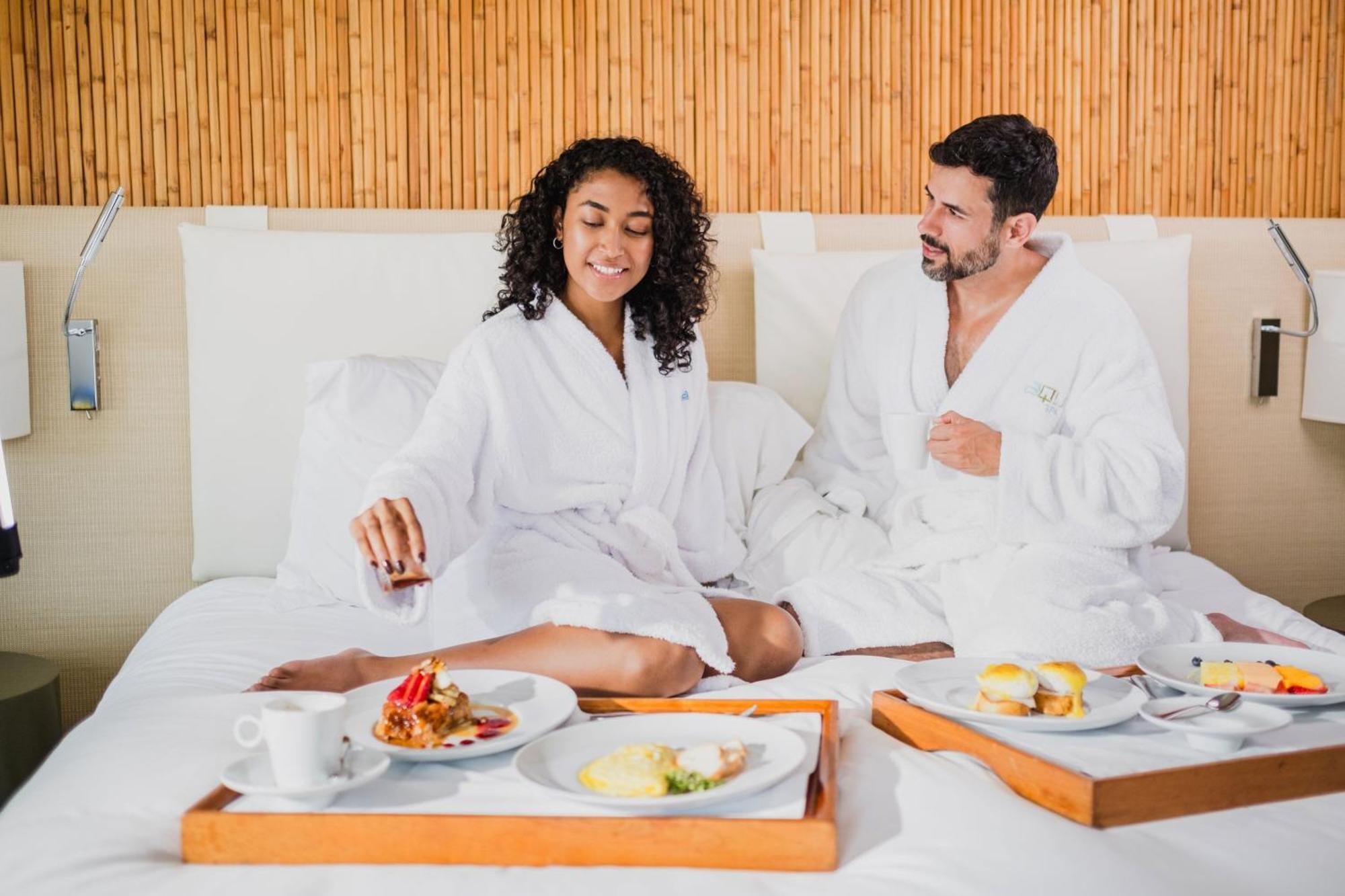Hotel Paracas, A Luxury Collection Resort, Paracas Esterno foto In-room dining