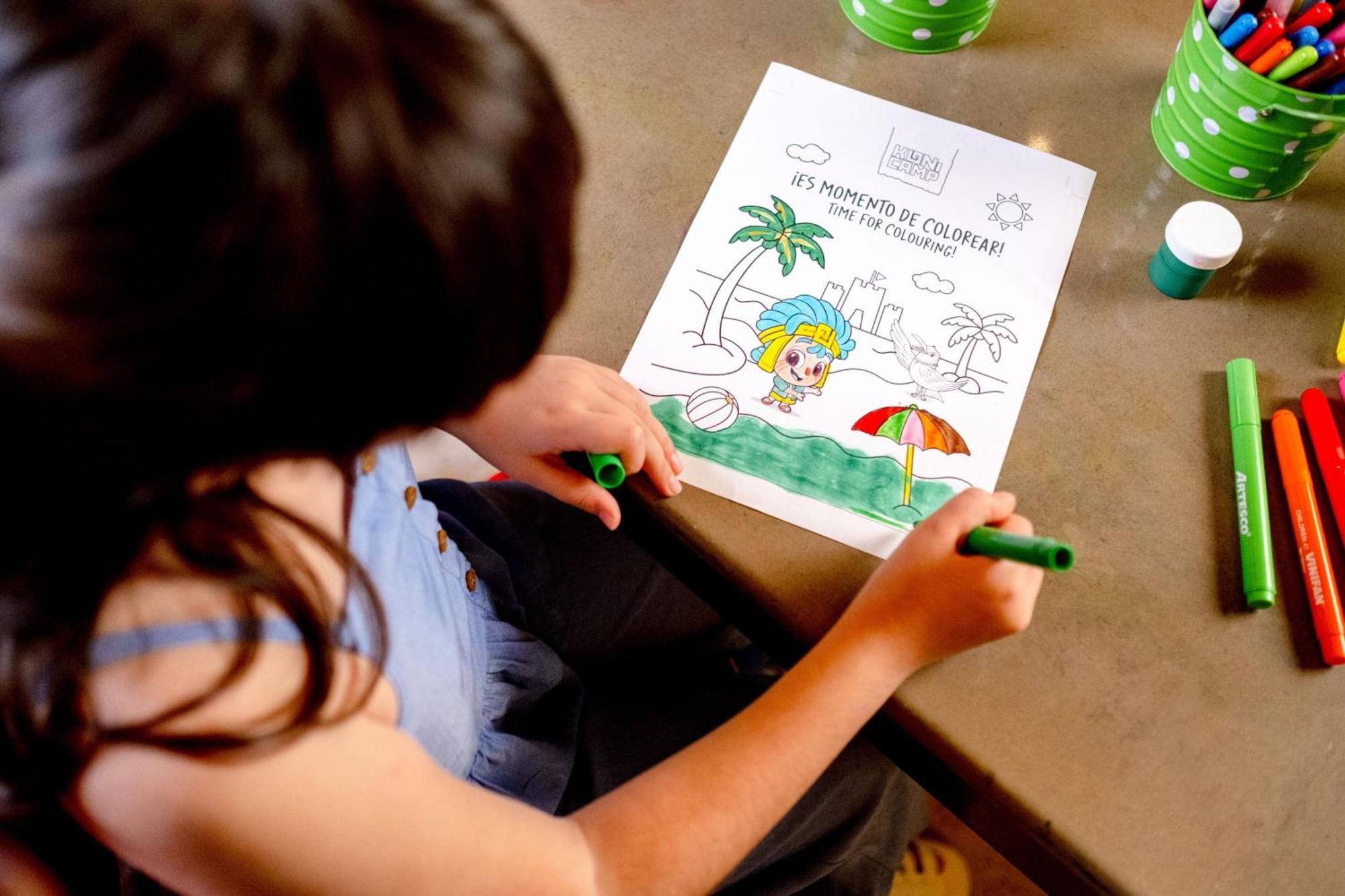 Hotel Paracas, A Luxury Collection Resort, Paracas Esterno foto Child colouring in a colouring book